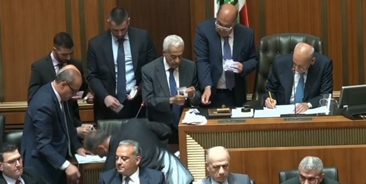 اذعان صهیونیست‌ها به اولین شکست مخالفان حزب‌الله در پارلمان لبنان