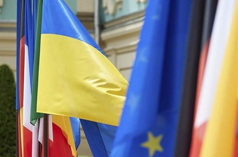 اعطای وضعیت نامزدی عضویت در اتحادیه اروپا به اوکراین حتمی است/ درخواست زلنسکی برای دریافت ماهانه ۵ میلیارد دلار حمایت مالی