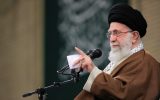 امام خامنه‌ای: عزت در سیاست خارجی یعنی نفی دیپلماسی التماسی